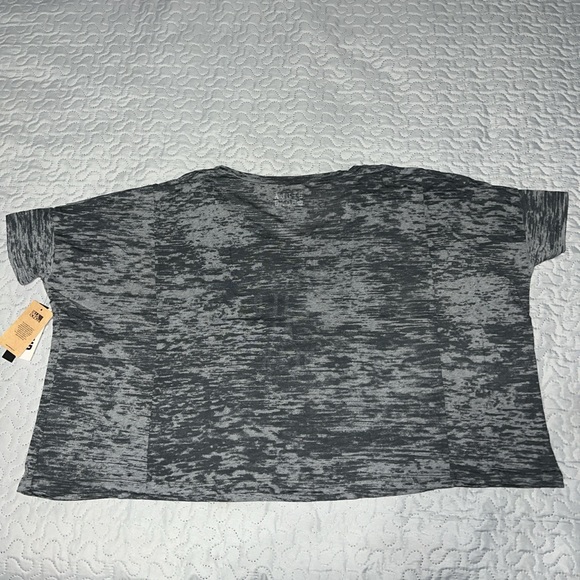 Billabong oversized wild heart top tee shirt cropped loose leopard cheetah print - Picture 4 of 4